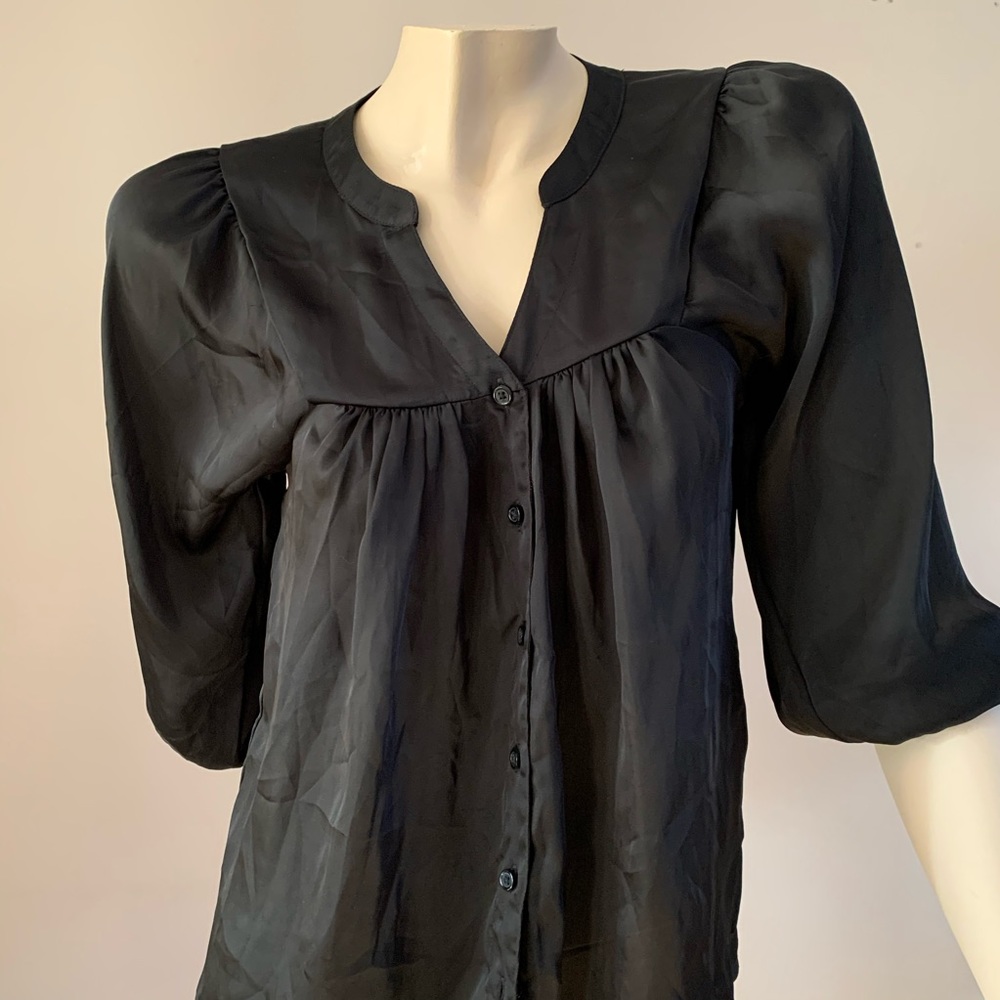 🐚🪼 2/15$ TOPS 🪼🐚  H&m black button up top